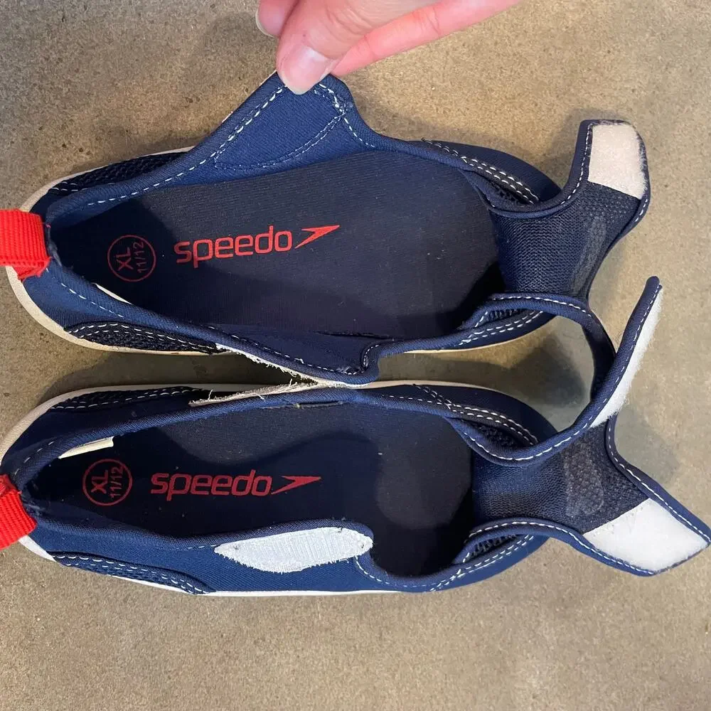 Speedo Navy blue red water shoes swim boys XL shoes size 11 12